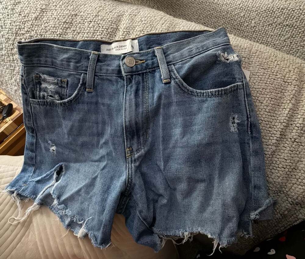 Just Black Denim Women's Distressed Frayed Hem Jean Shorts XS